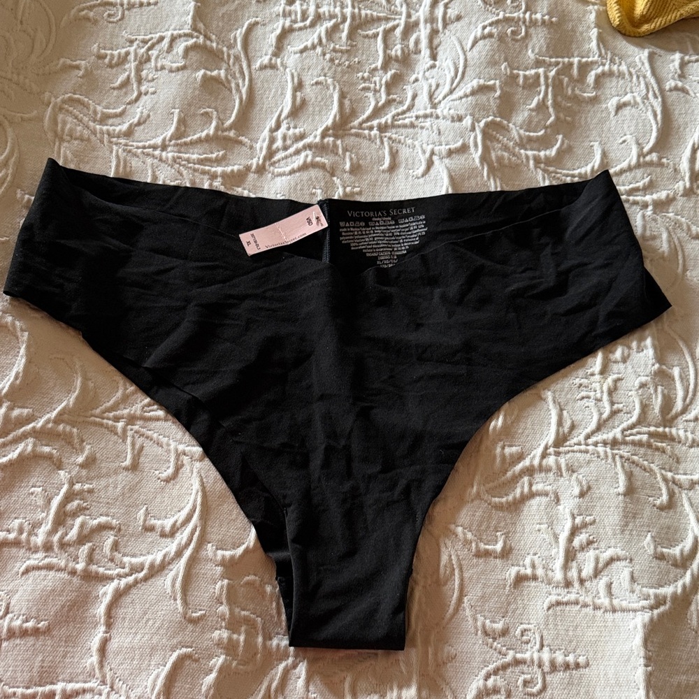 NWT Victoria's Secret Black Seamless Briefs